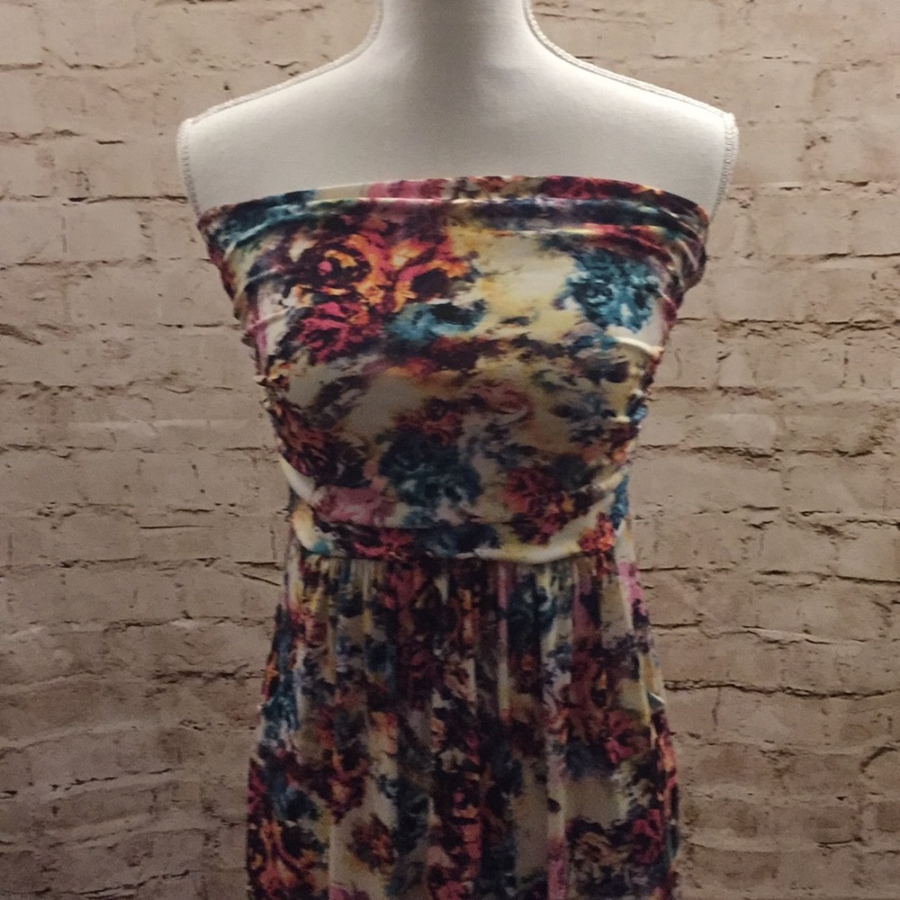 Floral Maxi - NWT - Picture 4 of 8
